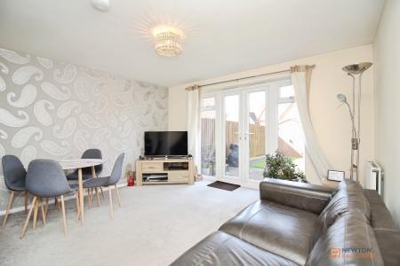 3 bedroom Semi-detached house for sale in Oaklands Way, Earl Shilton, LE9