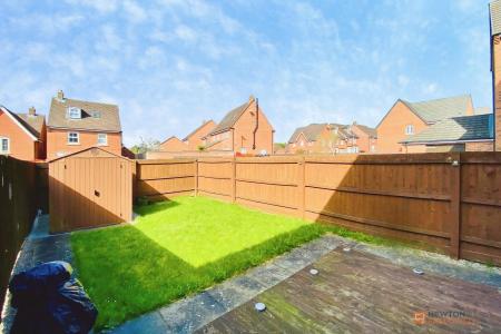 3 bedroom Semi-detached house for sale in Oaklands Way, Earl Shilton, LE9