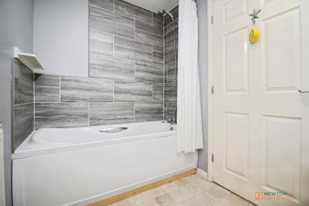 3 bedroom Semi-detached house for sale in Oaklands Way, Earl Shilton, LE9