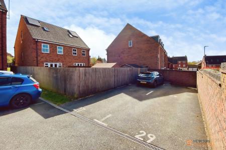 3 bedroom Semi-detached house for sale in Oaklands Way, Earl Shilton, LE9