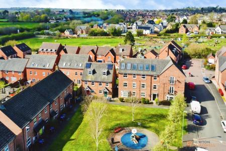 3 bedroom Semi-detached house for sale in Oaklands Way, Earl Shilton, LE9