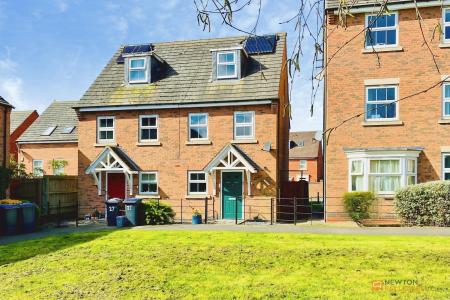 3 bedroom Semi-detached house for sale in Oaklands Way, Earl Shilton, LE9