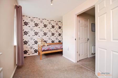 3 bedroom Semi-detached house for sale in Oaklands Way, Earl Shilton, LE9