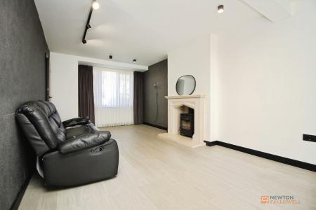 3 bedroom Semi-detached house for sale in Westover Road, Braunstone Town, LE3