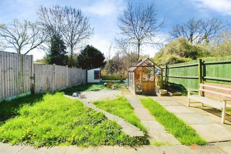 3 bedroom Semi-detached house for sale in Westover Road, Braunstone Town, LE3