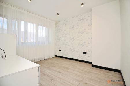 3 bedroom Semi-detached house for sale in Westover Road, Braunstone Town, LE3