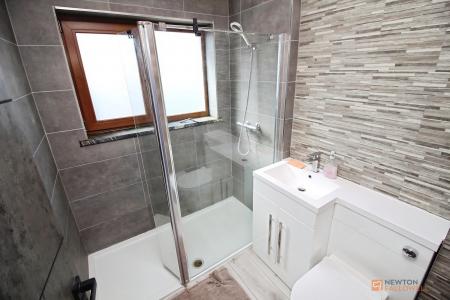 3 bedroom Semi-detached house for sale in Westover Road, Braunstone Town, LE3