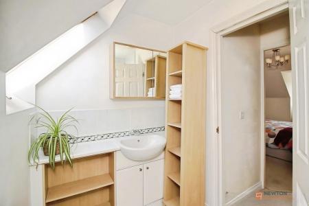 3 bedroom Semi-detached house for sale in Jubilee Drive, Earl Shilton, LE9