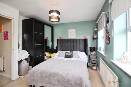 3 bedroom Semi-detached house for sale in Jubilee Drive, Earl Shilton, LE9