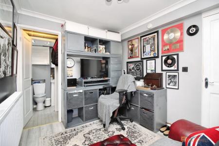 3 bedroom Semi-detached house for sale in Beechwood Avenue, Leicester Forest East, LE3