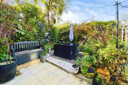 3 bedroom Semi-detached house for sale in Beechwood Avenue, Leicester Forest East, LE3
