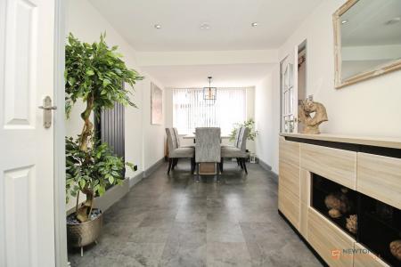 3 bedroom Semi-detached house for sale in Packer Avenue, Leicester Forest East, LE3