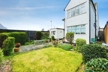 3 bedroom Detached house for sale in Narborough Road South, Braunstone Town, LE3