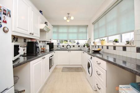 3 bedroom Detached house for sale in Narborough Road South, Braunstone Town, LE3