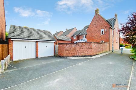 5 bedroom Detached house for sale in Masefield Drive, Earl Shilton, LE9