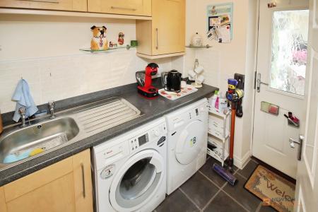 5 bedroom Detached house for sale in Masefield Drive, Earl Shilton, LE9