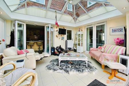 5 bedroom Detached house for sale in Masefield Drive, Earl Shilton, LE9