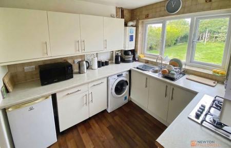 3 bedroom Detached house for sale in Fishpools, Braunstone Town, LE3