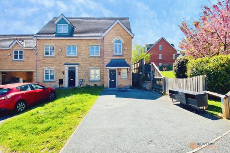 3 bedroom Semi-detached house for sale in Riseholme Close, Braunstone Town, LE3