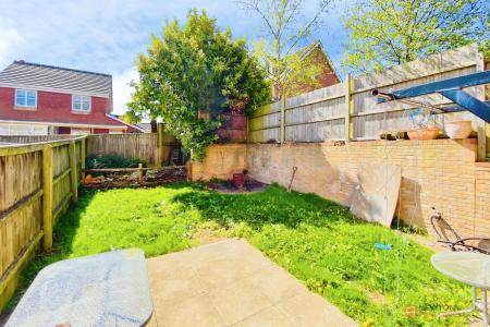 3 bedroom Semi-detached house for sale in Riseholme Close, Braunstone Town, LE3