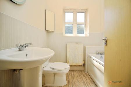 3 bedroom Semi-detached house for sale in Riseholme Close, Braunstone Town, LE3