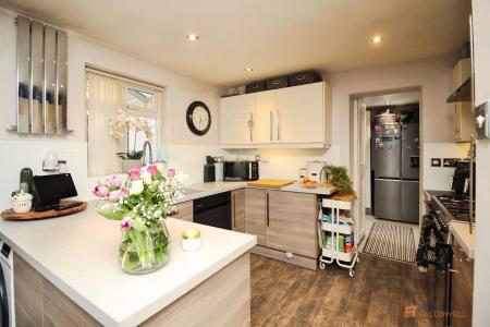 3 bedroom Semi-detached house for sale in Glebelands Road, Glebelands, Thurcaston, Leicester, LE4