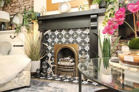 3 bedroom Semi-detached house for sale in Glebelands Road, Glebelands, Thurcaston, Leicester, LE4