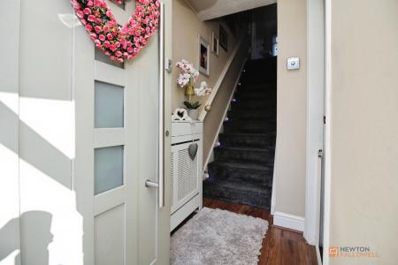 3 bedroom Semi-detached house for sale in Glebelands Road, Glebelands, Thurcaston, Leicester, LE4