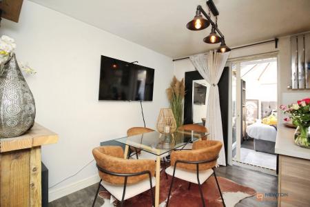3 bedroom Semi-detached house for sale in Glebelands Road, Glebelands, Thurcaston, Leicester, LE4