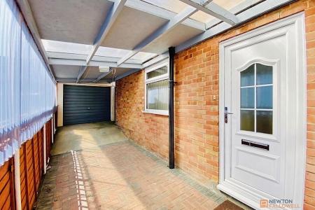 2 bedroom Semi-detached bungalow for sale in Kennedy Way, Leicester Forest East, LE3