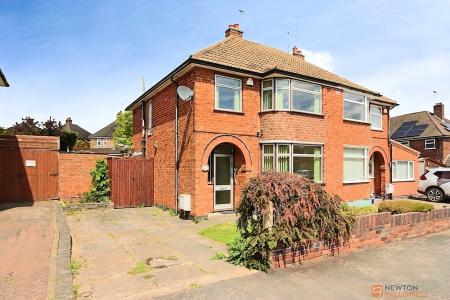 Oakcroft Avenue, Kirby Muxloe, LE9