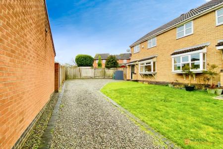 3 bedroom Semi-detached house for sale in Primrose Way, Kirby Muxloe, LE9