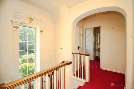 3 bedroom Detached house for sale in Fairefield Crescent, Glenfield, LE3