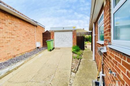 3 bedroom Detached bungalow for sale in Woodcote Road, Braunstone Town, LE3