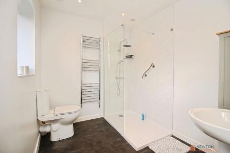 3 bedroom Detached bungalow for sale in Woodcote Road, Braunstone Town, LE3