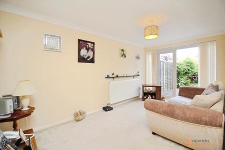 2 bedroom Terraced House for sale in Kings Walk, Leicester Forest East, LE3
