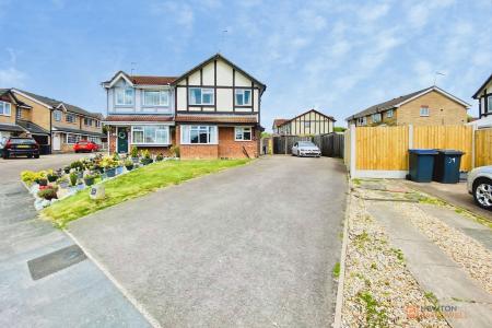 2 bedroom Terraced House for sale in Windsor Avenue, Groby, LE6