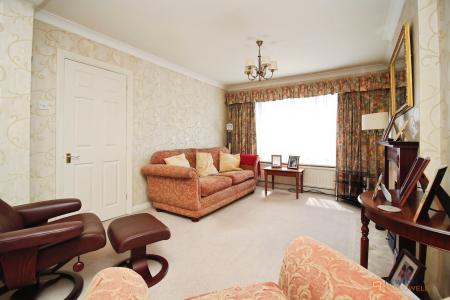 3 bedroom Detached house for sale in Watergate Lane, Braunstone Town, LE3