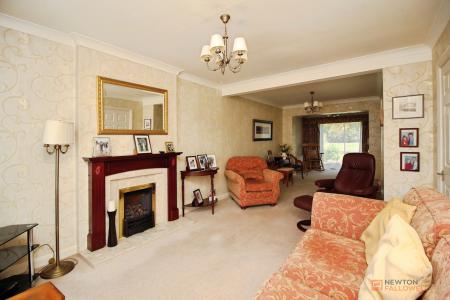 3 bedroom Detached house for sale in Watergate Lane, Braunstone Town, LE3