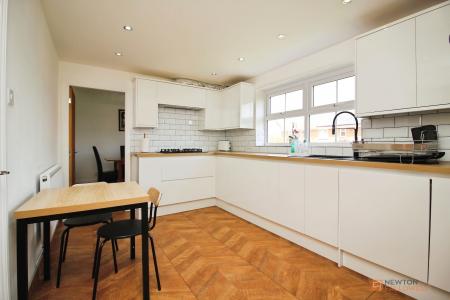 4 bedroom Detached house for sale in Jewsbury Way, Thorpe Astley, LE3