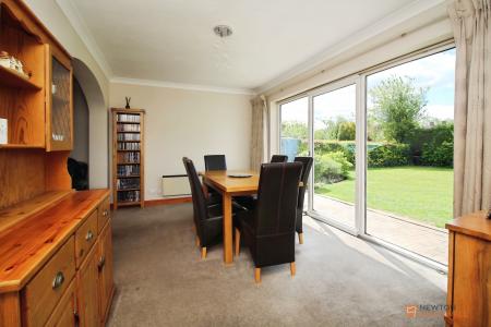 5 bedroom Detached house for sale in Station Road, Kirby Muxloe, LE9