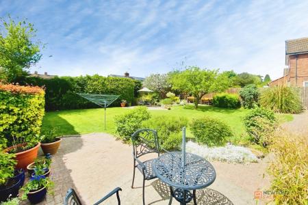 5 bedroom Detached house for sale in Station Road, Kirby Muxloe, LE9