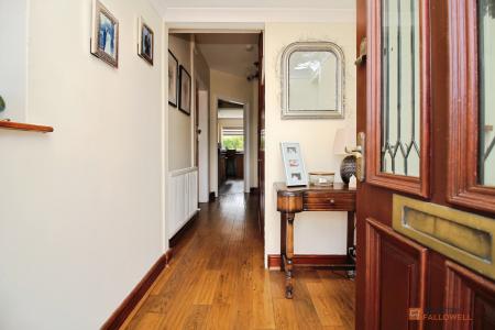 5 bedroom Detached house for sale in Station Road, Kirby Muxloe, LE9