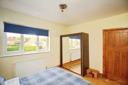 5 bedroom Detached house for sale in Station Road, Kirby Muxloe, LE9