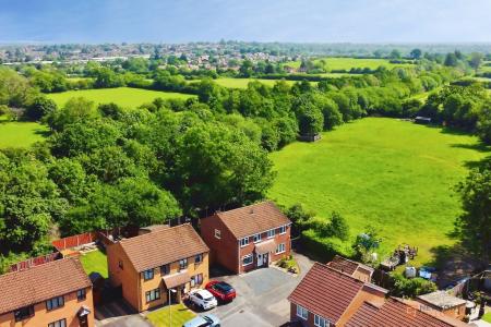 3 bedroom Semi-detached house for sale in Newquay Close, Hinckley, LE10