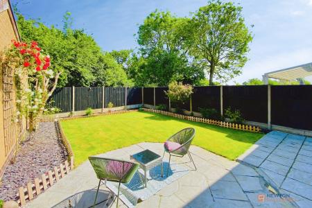 3 bedroom Semi-detached house for sale in Newquay Close, Hinckley, LE10