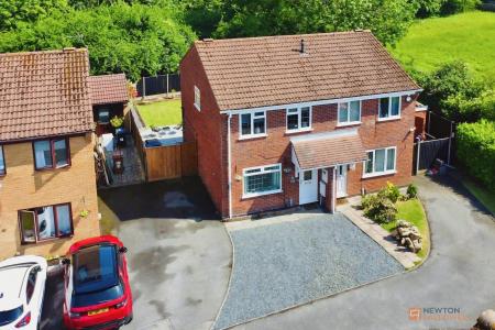 3 bedroom Semi-detached house for sale in Newquay Close, Hinckley, LE10