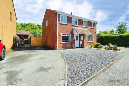 3 bedroom Semi-detached house for sale in Newquay Close, Hinckley, LE10