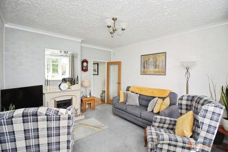 3 bedroom Semi-detached house for sale in New Parks Boulevard, Leicester, LE3