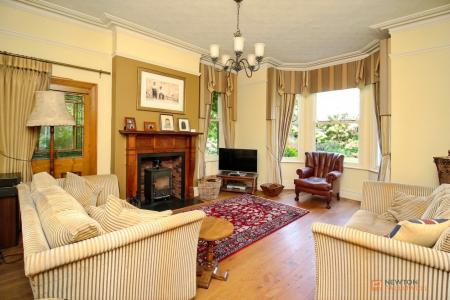5 bedroom Detached house for sale in Kirkby Road, Barwell, LE9